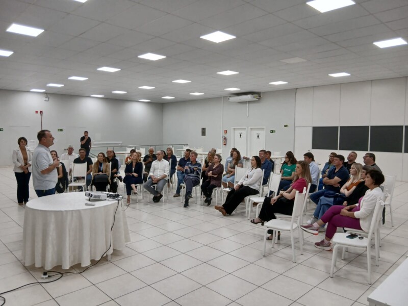 Município reúne empreendedores em encontro para fortalecer o turismo local municipio-reune-empreendedores-em-encontro-para-fortalecer-o-turismo-local