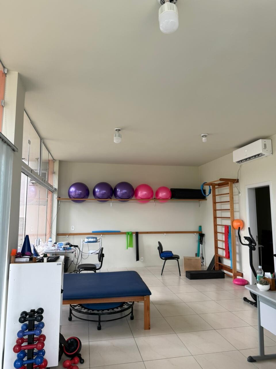 acoes-ampliam-seguranca-acessibilidade-e-qualificam-atendimento-nas-unidades-de-saude