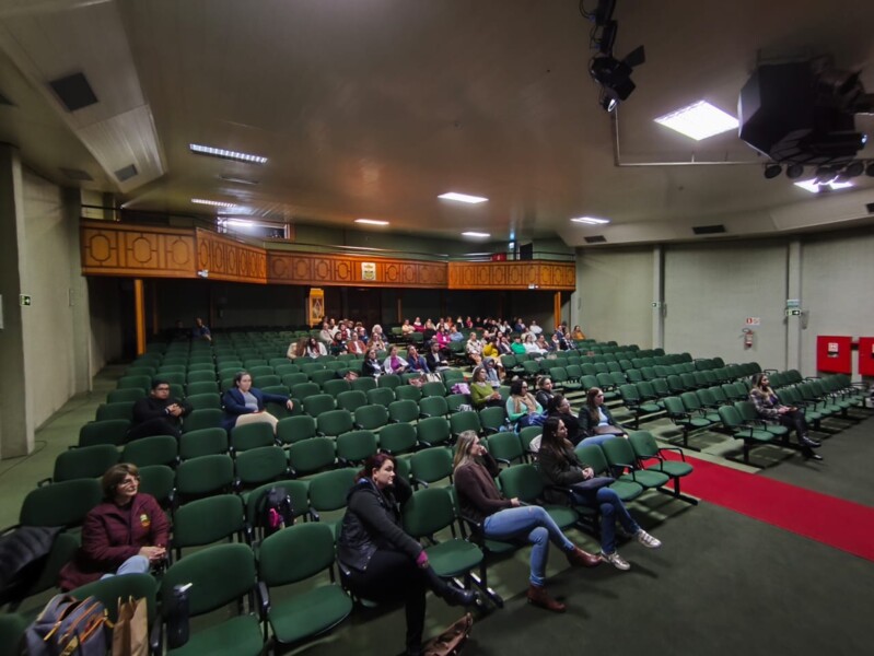 palestra-promove-reflexoes-sobre-acolhimento-e-pertencimento-no-ambiente-escolar