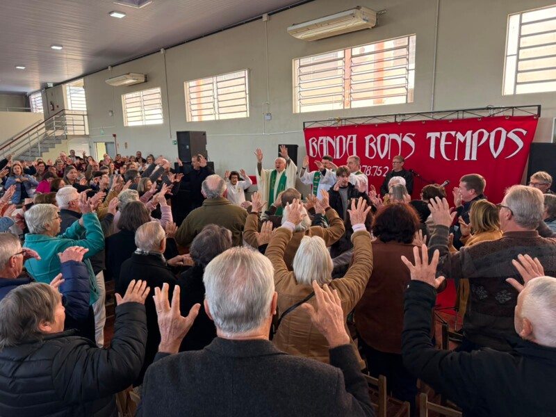 viva-vida-reune-participantes-em-dia-de-fe-alegria-e-integracao
